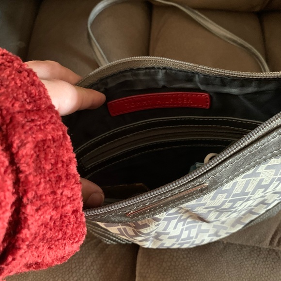 Tommy Hilfiger bag - Picture 4 of 5